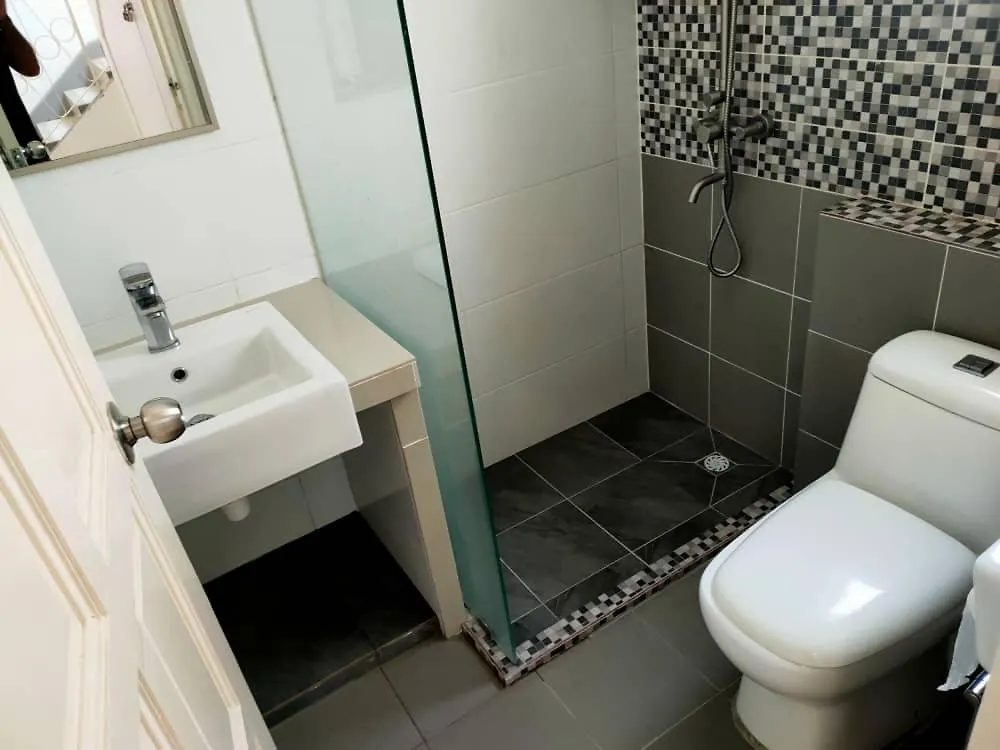 הוילה Tanjung Bungah Double Story House For 18 People