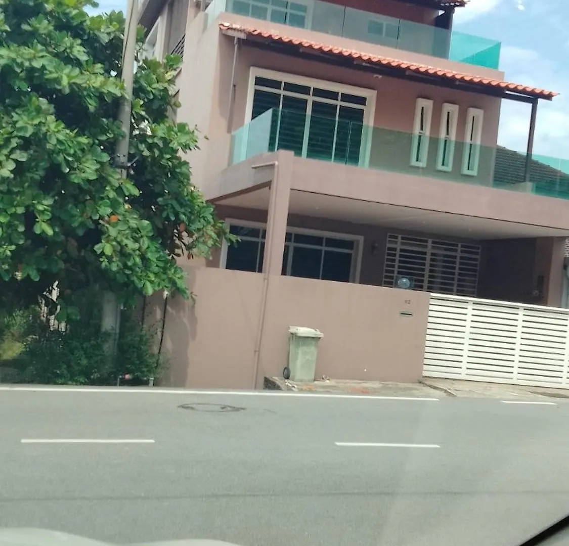 הוילה Tanjung Bungah Double Story House For 18 People